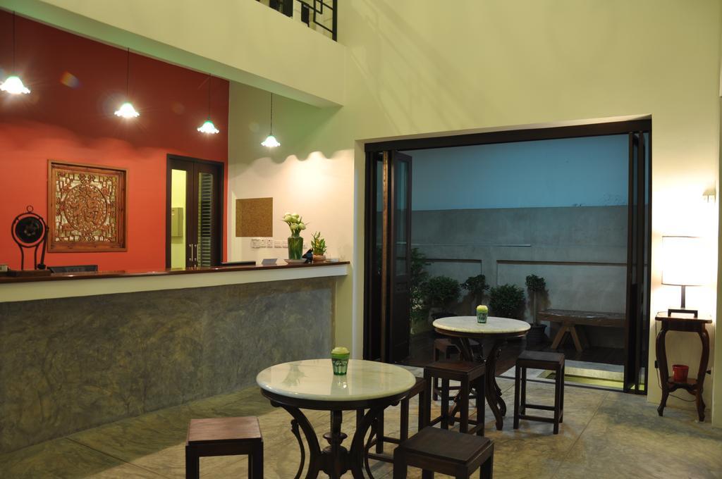 Udee Bangkok Hostel Exterior photo