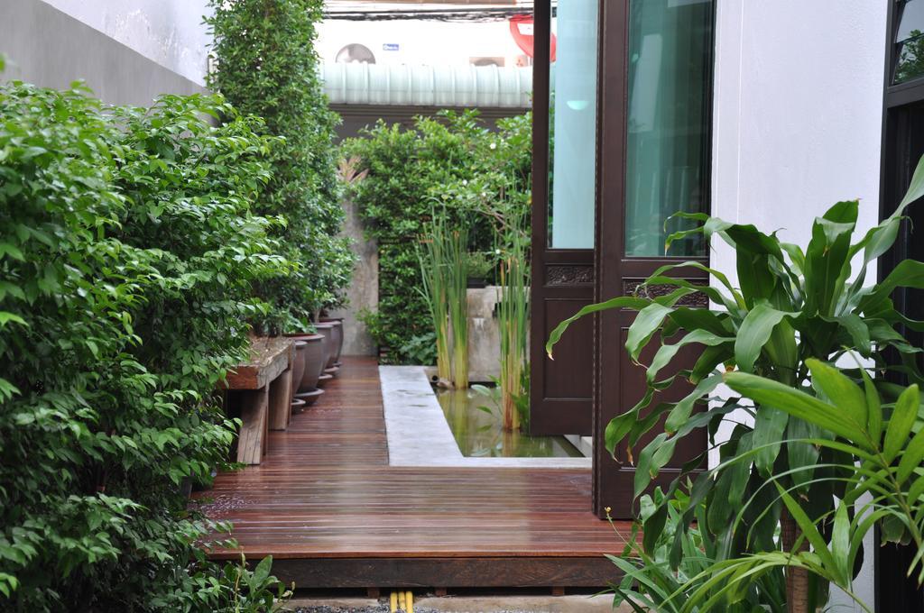 Udee Bangkok Hostel Exterior photo